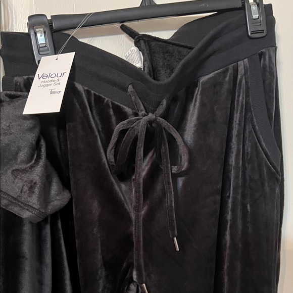 Felina Black Track Pants & Joggers Set - Picture 6 of 7